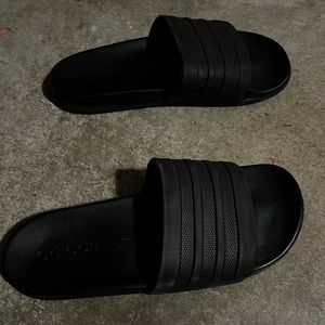 Adidas slides size 7